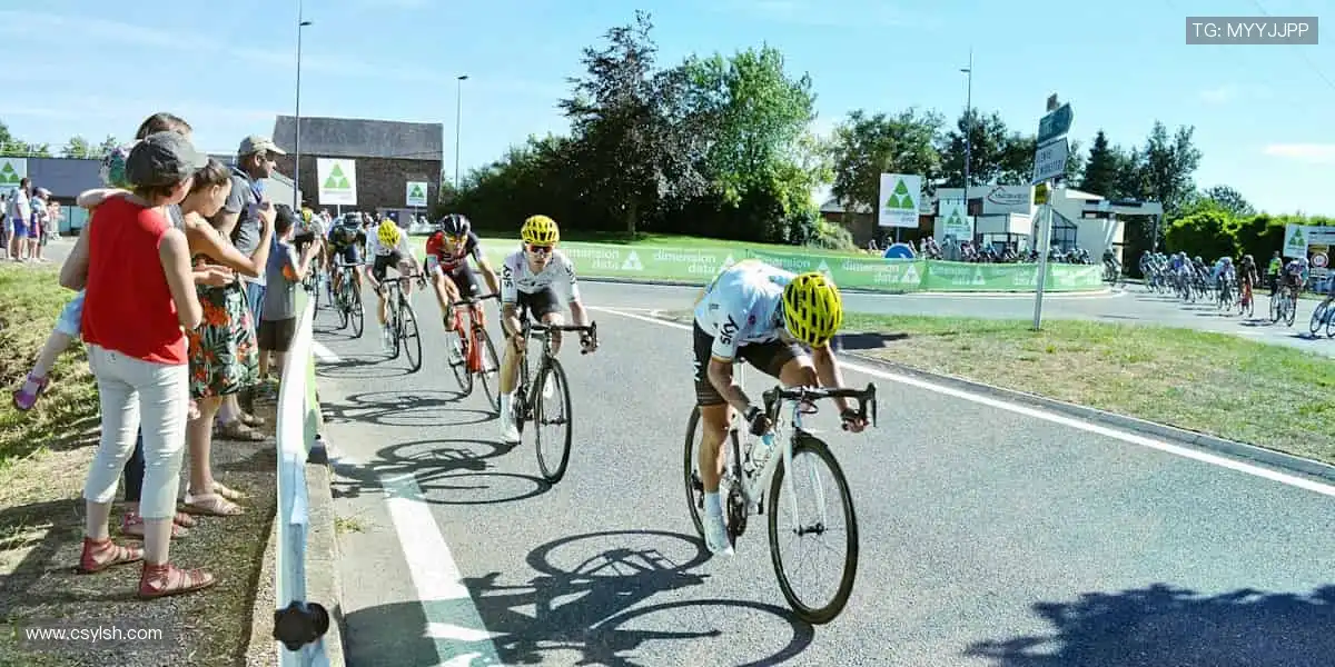 赛场周边,点燃热爱!🎉